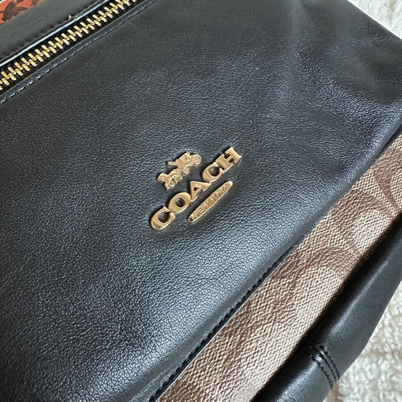 NWT! RARE! Coach Vandal Gummy Bear Charlie Backpack In Signature Canvas F76657 - Picture 6 of 12